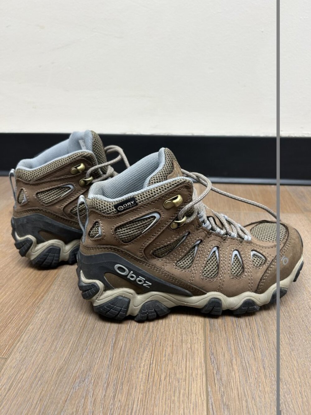 Oboz sawtooth hi top waterproof womens hiking boot